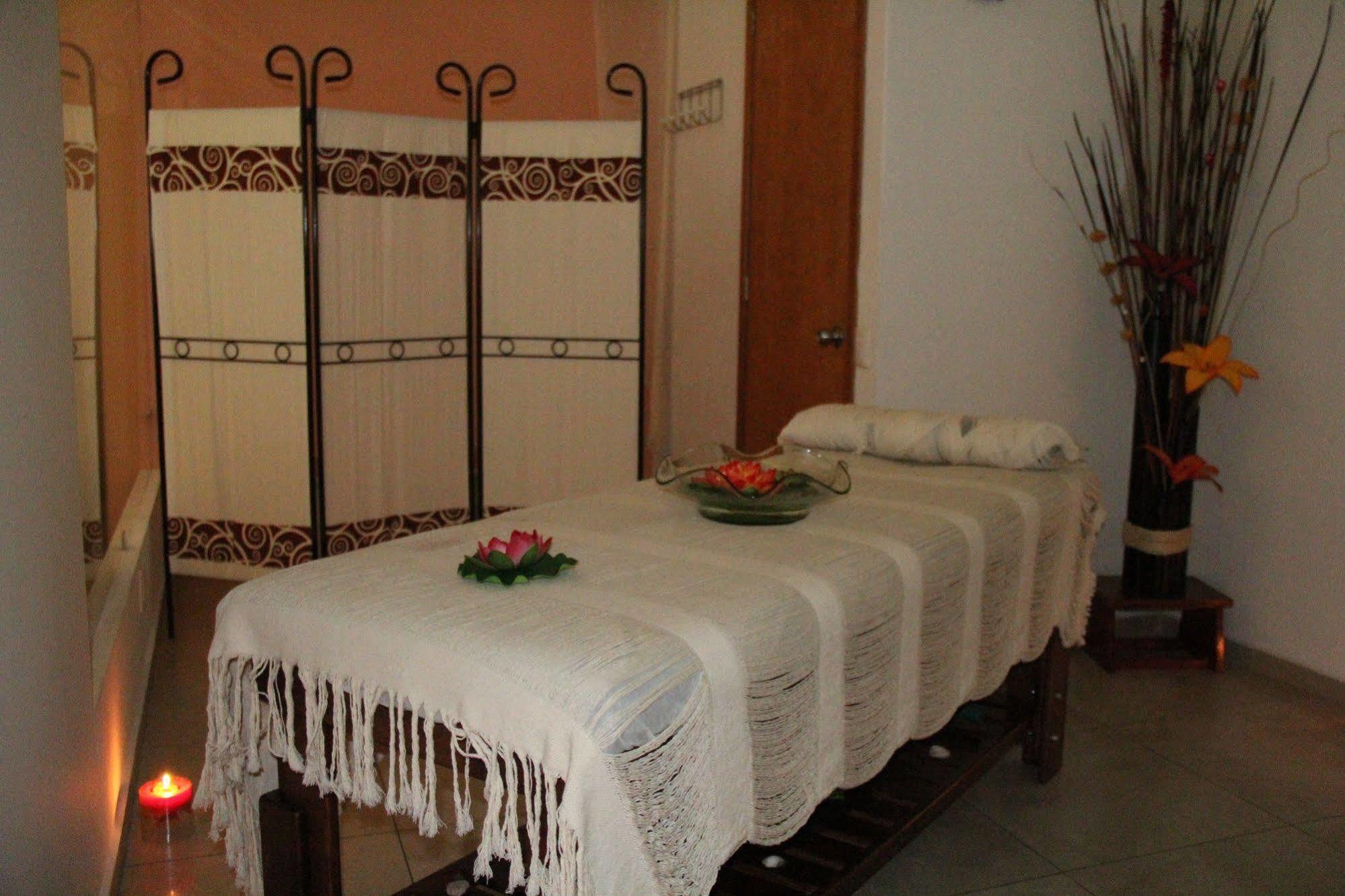Hotel Real Zapopan Eksteriør billede