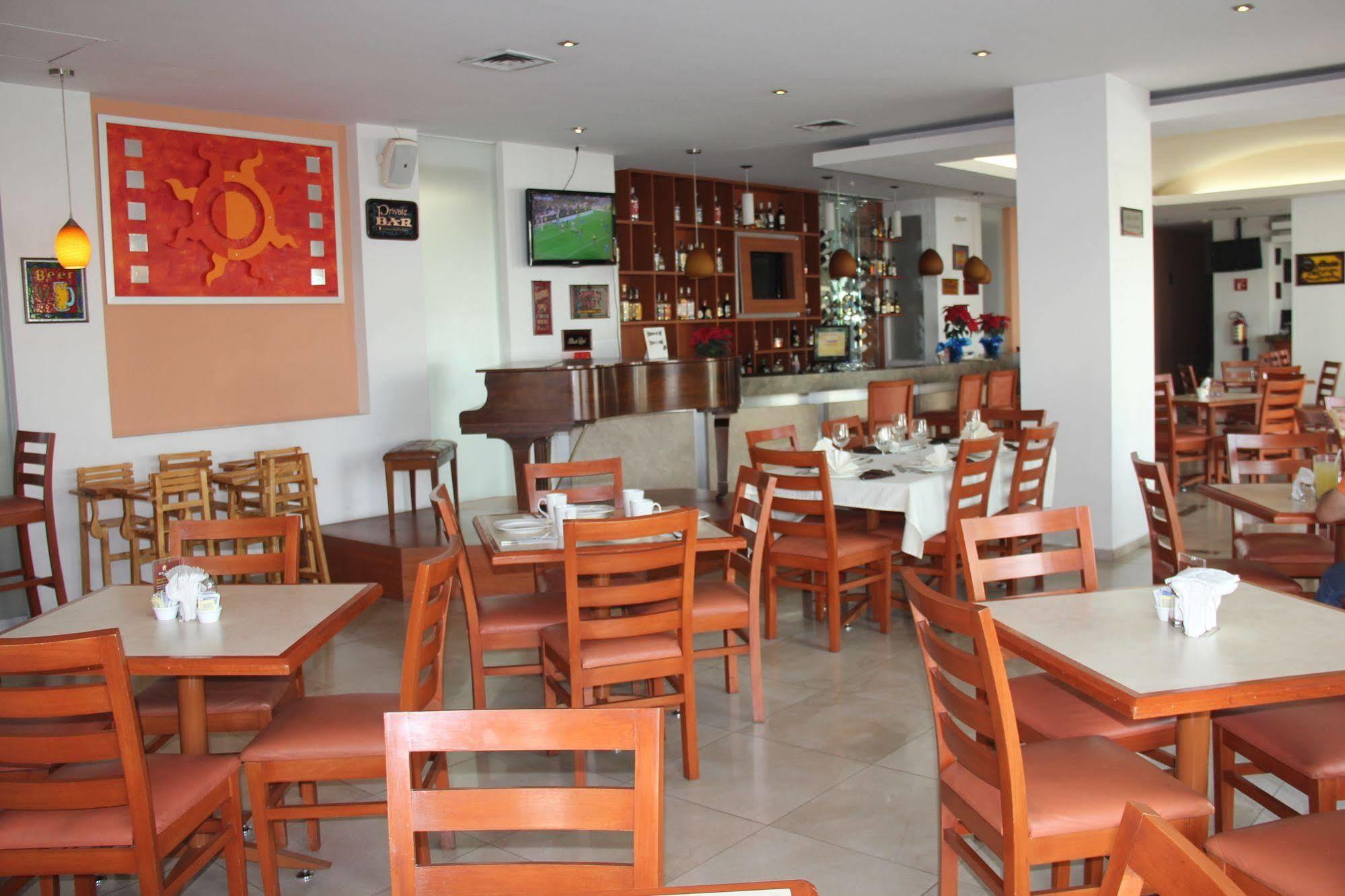 Hotel Real Zapopan Eksteriør billede